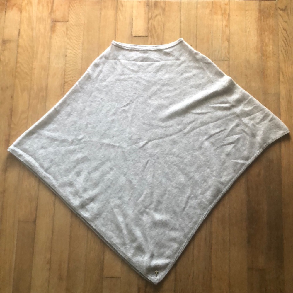 Beryll Cashmere Poncho in Storm Grey
